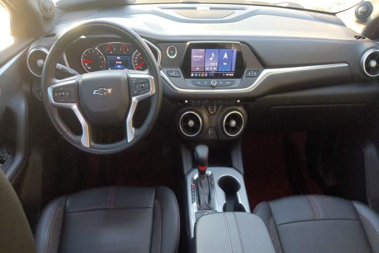Used Chevrolet Blazer 2020 Redline 650T 5-Seater Model Center Console