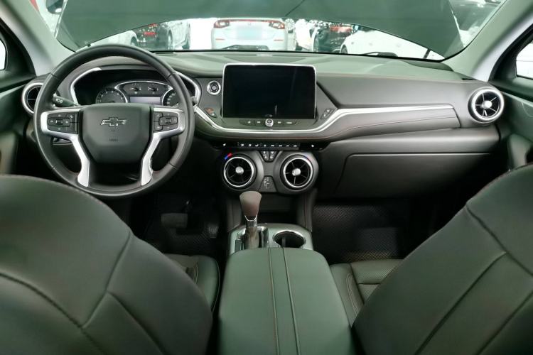 Used Chevrolet Blazer 2020 Redline 650T 7-Seater Ting Edition Center Console