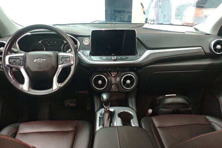 Used Chevrolet Blazer 2020 Redline 650T 7-Seater Ting Edition Center Console