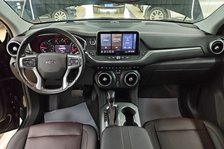 Used Chevrolet Blazer 2020 Redline 650T 7-Seater Ting Edition Center Console