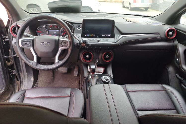 Used Chevrolet Blazer 2020 RS 650T 4x4 7-Seater Hardcore Edition Center Console