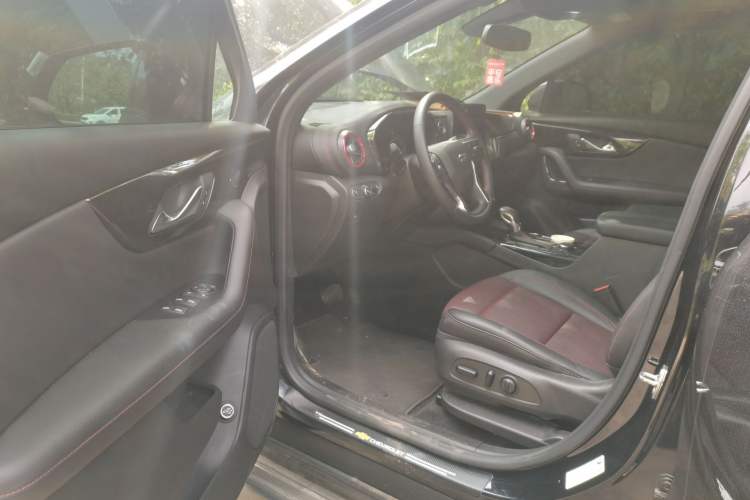Used Chevrolet Blazer 2020 RS 650T 4x4 7-Seater Hardcore Edition Driver Seat