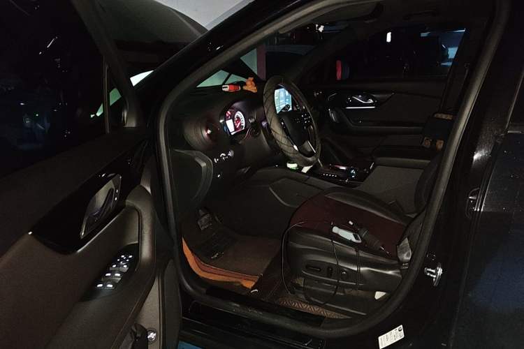 Used Chevrolet Blazer 2020 RS 650T 4x4 5-Seater Hardcore Edition Driver Seat
