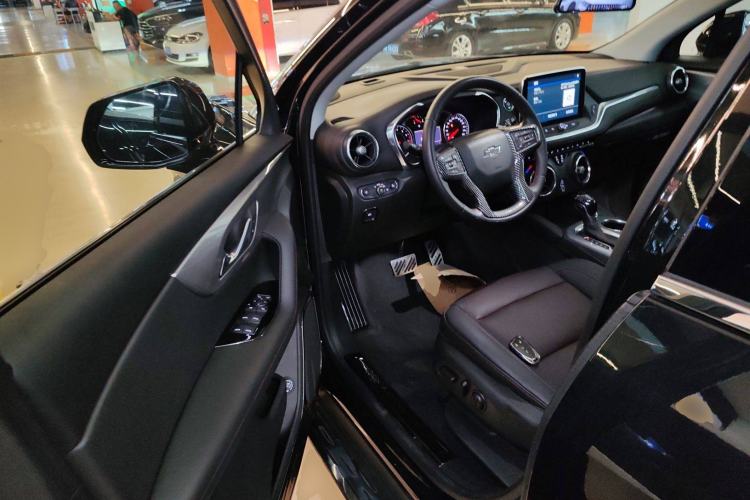 Used Chevrolet Blazer 2020 Redline 650T 7-Seater Ting Edition Driver Seat