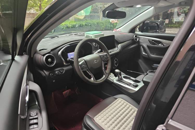 Used Chevrolet Blazer 2020 Redline 650T 7-Seater Ting Edition Driver Seat