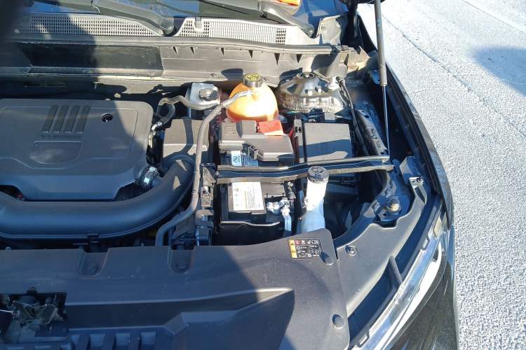 Used Chevrolet Blazer 2020 Redline 650T 5-Seater Model Engine Bay Left