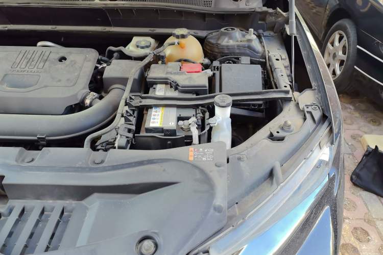 Used Chevrolet Blazer 2020 RS 650T Twin-Clutch All-Wheel Drive 7-Seater Top-Grade Version Engine Bay Left