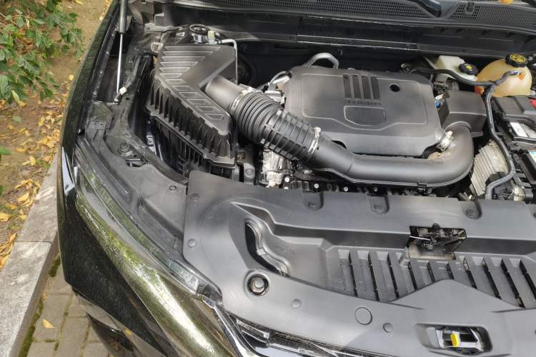 Used Chevrolet Blazer 2020 RS 650T 4x4 7-Seater Hardcore Edition Engine Bay Right