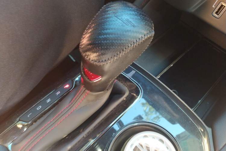 Used Chevrolet Blazer 2020 RS 650T 4x4 5-Seater Hardcore Edition Gear Lever