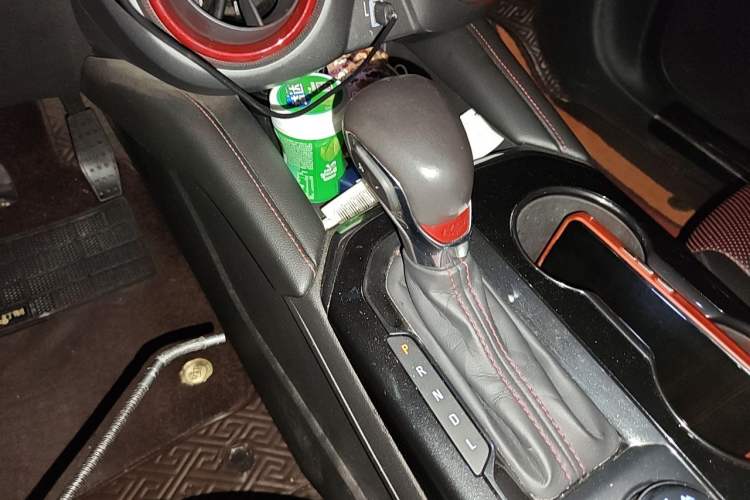 Used Chevrolet Blazer 2020 RS 650T 4x4 5-Seater Hardcore Edition Gear Lever