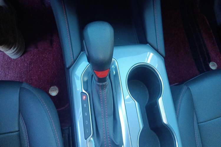 Used Chevrolet Blazer 2020 Redline 650T 5-Seater Model Gear Lever
