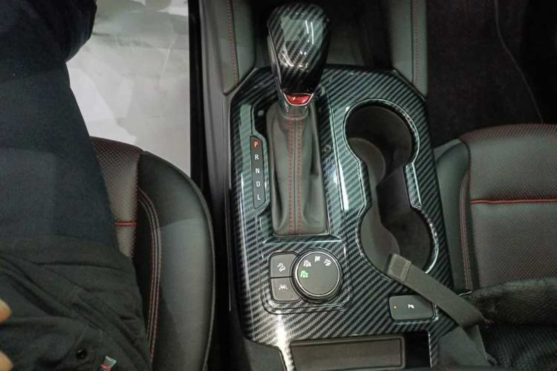 Used Chevrolet Blazer 2020 RS 650T 4x4 7-Seater Hardcore Edition Gear Lever