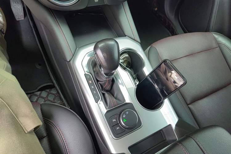 Used Chevrolet Blazer 2020 Redline 650T 7-Seater Ting Edition Gear Lever