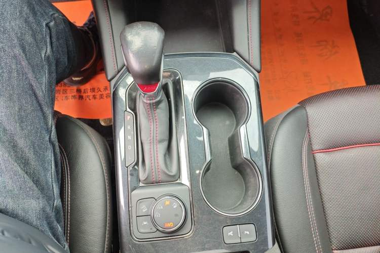 Used Chevrolet Blazer 2020 RS 650T Twin-Clutch All-Wheel Drive 7-Seater Top-Grade Version Gear Lever