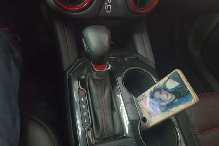 Used Chevrolet Blazer 2020 RS 650T 4x4 7-Seater Hardcore Edition Gear Lever