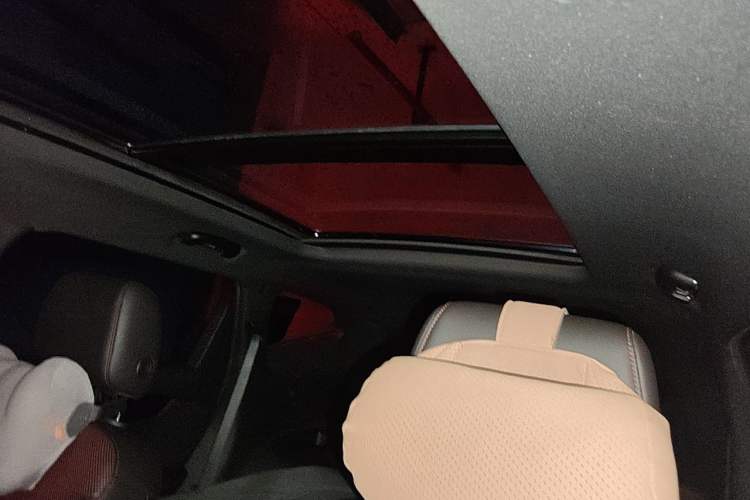 Used Chevrolet Blazer 2020 RS 650T 4x4 5-Seater Hardcore Edition Headliner