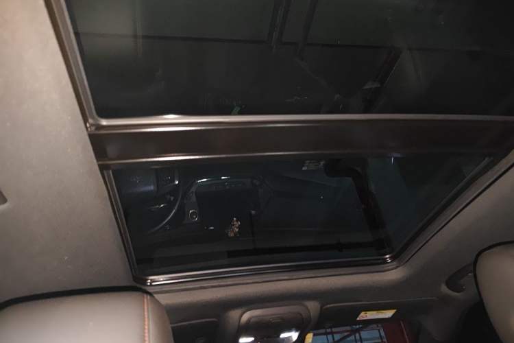 Used Chevrolet Blazer 2020 RS 650T Twin-Clutch All-Wheel Drive 7-Seater Top-Grade Version Headliner