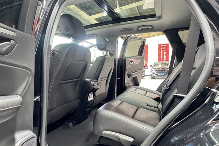 Used Chevrolet Blazer 2020 Redline 650T 7-Seater Ting Edition Interior 3