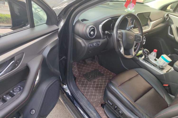Used Chevrolet Blazer 2020 Redline 650T 7-Seater Ting Edition Interior 3