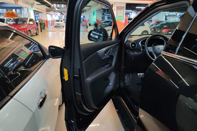 Used Chevrolet Blazer 2020 Redline 650T 7-Seater Ting Edition Left Front Door Interior