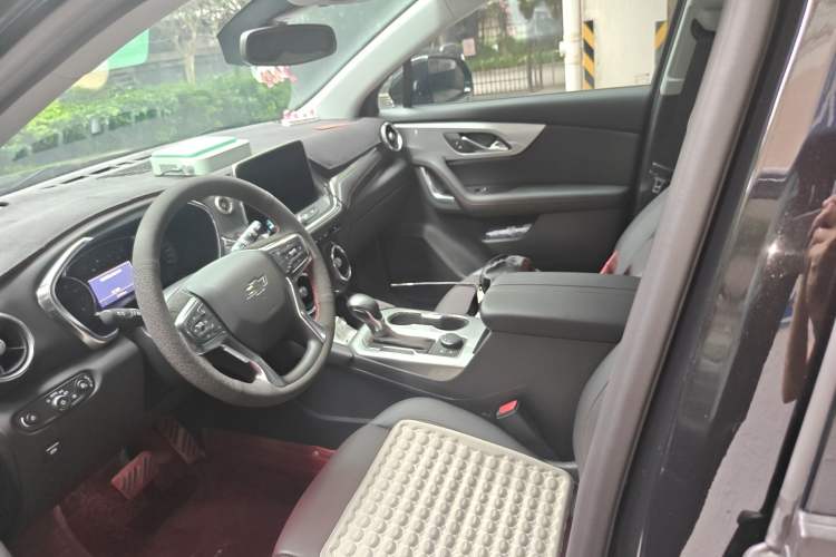 Used Chevrolet Blazer 2020 Redline 650T 7-Seater Ting Edition Left Front Seat