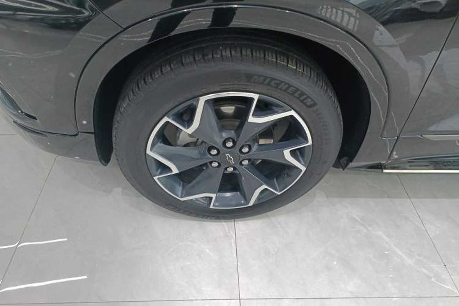 Used Chevrolet Blazer 2020 RS 650T 4x4 7-Seater Hardcore Edition Left Front Wheel Hub