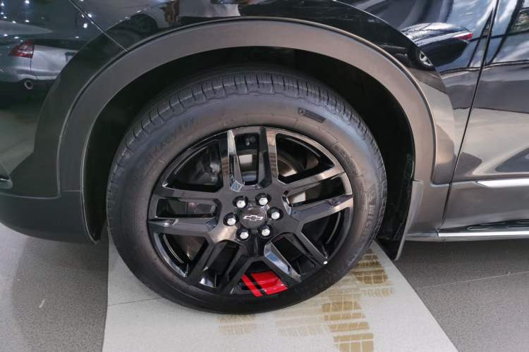 Used Chevrolet Blazer 2020 Redline 650T 7-Seater Ting Edition Left Front Wheel Hub