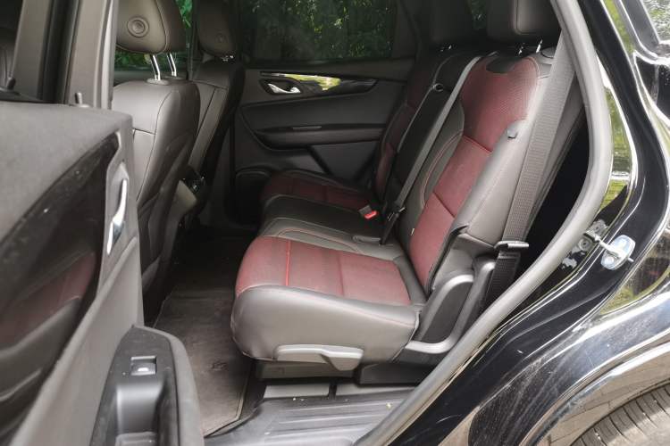 Used Chevrolet Blazer 2020 RS 650T 4x4 7-Seater Hardcore Edition Left Rear Seat