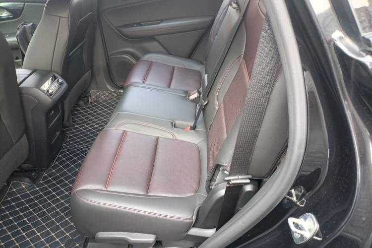 Used Chevrolet Blazer 2020 RS 650T 4x4 7-Seater Hardcore Edition Left Rear Seat