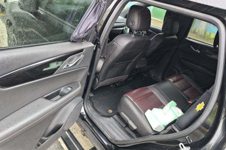 Used Chevrolet Blazer 2020 RS 650T 4x4 7-Seater Hardcore Edition Left Rear Seat