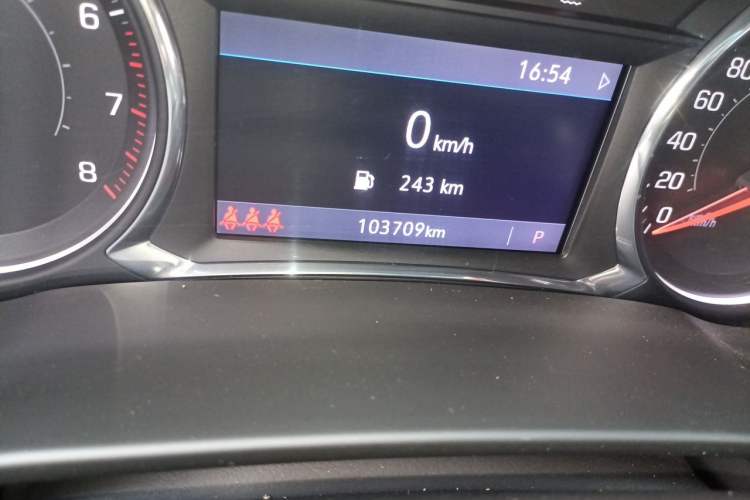 Used Chevrolet Blazer 2020 RS 650T 4x4 7-Seater Hardcore Edition Odometer Close Up