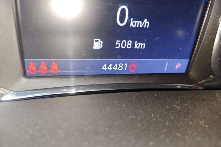 Used Chevrolet Blazer 2020 RS 650T 4x4 7-Seater Hardcore Edition Odometer Close Up