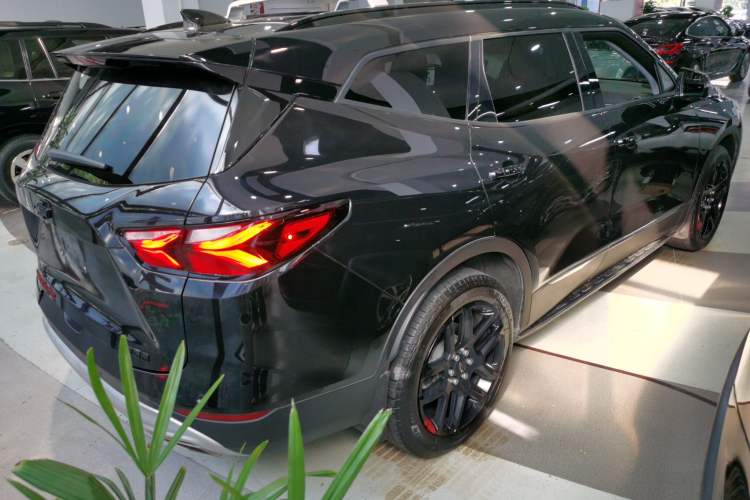 Used Chevrolet Blazer 2020 Redline 650T 7-Seater Ting Edition Rear Right 45 Deg