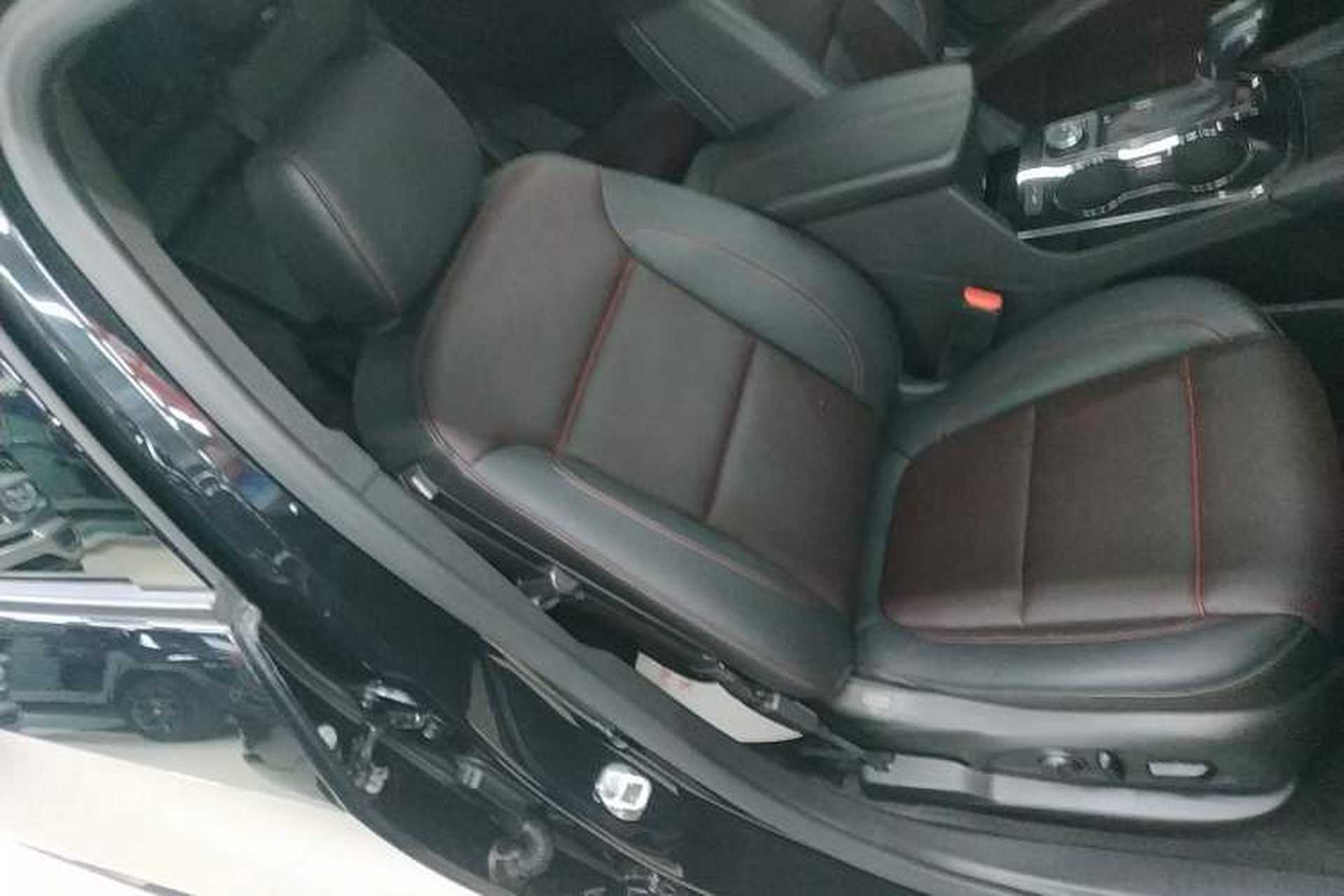 Used Chevrolet Blazer 2020 RS 650T 4x4 7-Seater Hardcore Edition Right Front Seat