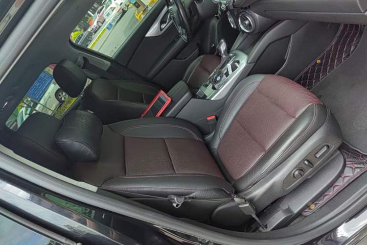 Used Chevrolet Blazer 2020 Redline 650T 7-Seater Ting Edition Right Front Seat