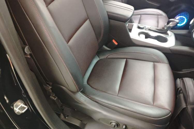 Used Chevrolet Blazer 2020 Redline 650T 7-Seater Ting Edition Right Front Seat