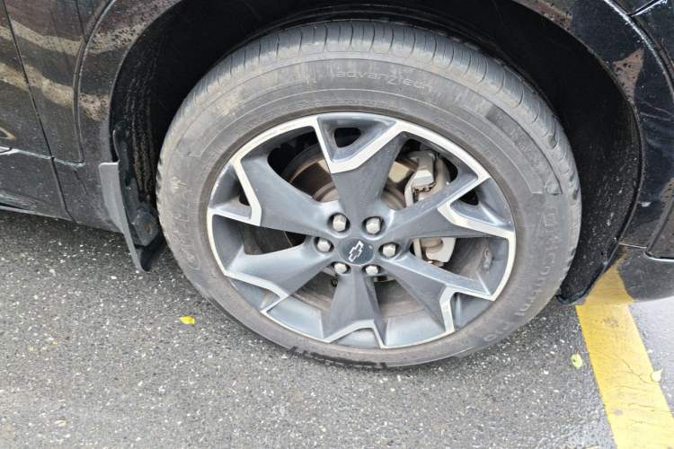 Used Chevrolet Blazer 2020 RS 650T 4x4 7-Seater Hardcore Edition Right Front Wheel Hub