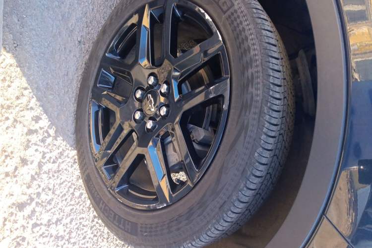 Used Chevrolet Blazer 2020 Redline 650T 5-Seater Model Right Front Wheel Hub