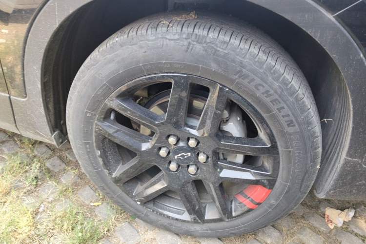 Used Chevrolet Blazer 2020 650T 7-Seater WEI Version Right Front Wheel Hub