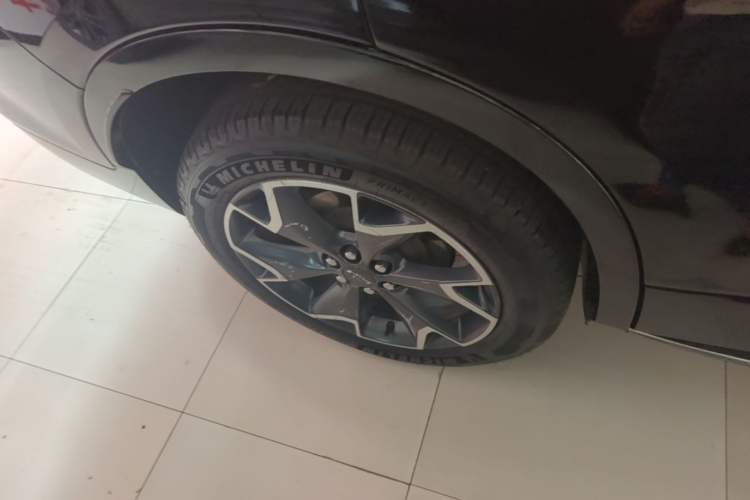 Used Chevrolet Blazer 2020 RS 650T 4x4 7-Seater Hardcore Edition Right Rear Wheel Hub
