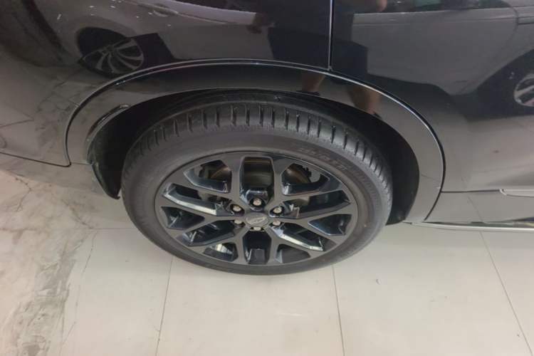 Used Chevrolet Blazer 2020 RS 650T Twin-Clutch All-Wheel Drive 7-Seater Top-Grade Version Right Rear Wheel Hub