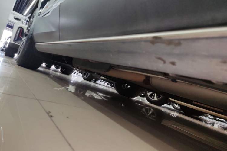 Used Chevrolet Blazer 2020 Redline 650T 7-Seater Ting Edition Right Side Sill