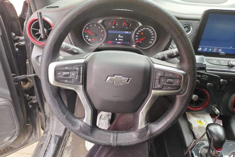 Used Chevrolet Blazer 2020 RS 650T 4x4 7-Seater Hardcore Edition Steering Wheel