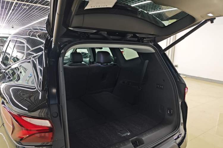 Used Chevrolet Blazer 2020 Redline 650T 7-Seater Ting Edition Trunk