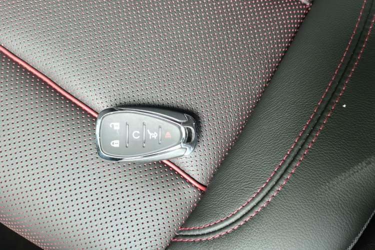 Used Chevrolet Blazer 2020 RS 650T 4x4 7-Seater Hardcore Edition Vehicle Key