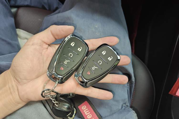 Used Chevrolet Blazer 2020 Redline 650T 7-Seater Ting Edition Vehicle Key