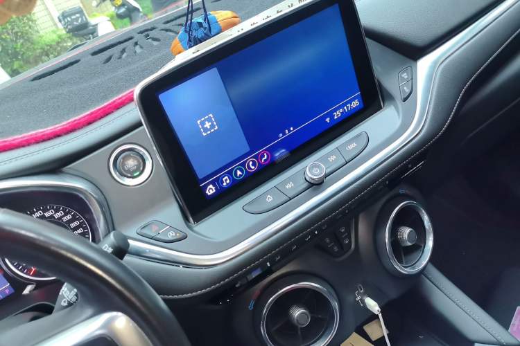 Used Chevrolet Blazer 2020 650T 7-Seater WEI Version Audio And AC Panel