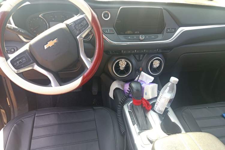 Used Chevrolet Blazer 2020 650T 7-Seater Luxury Edition Center Console