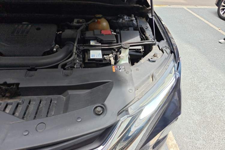 Used Chevrolet Blazer 2020 650T 7-Seater Luxury Edition Engine Bay Left