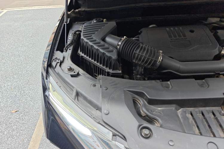 Used Chevrolet Blazer 2020 650T 7-Seater Luxury Edition Engine Bay Right